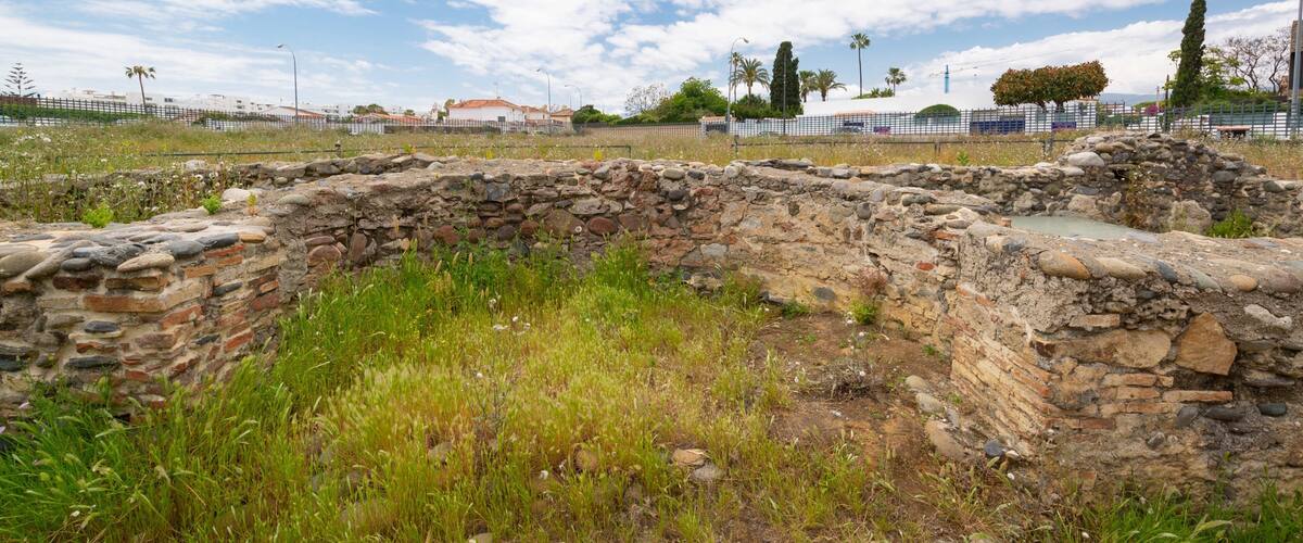 Basilica Vega Del Mar showing a ruin