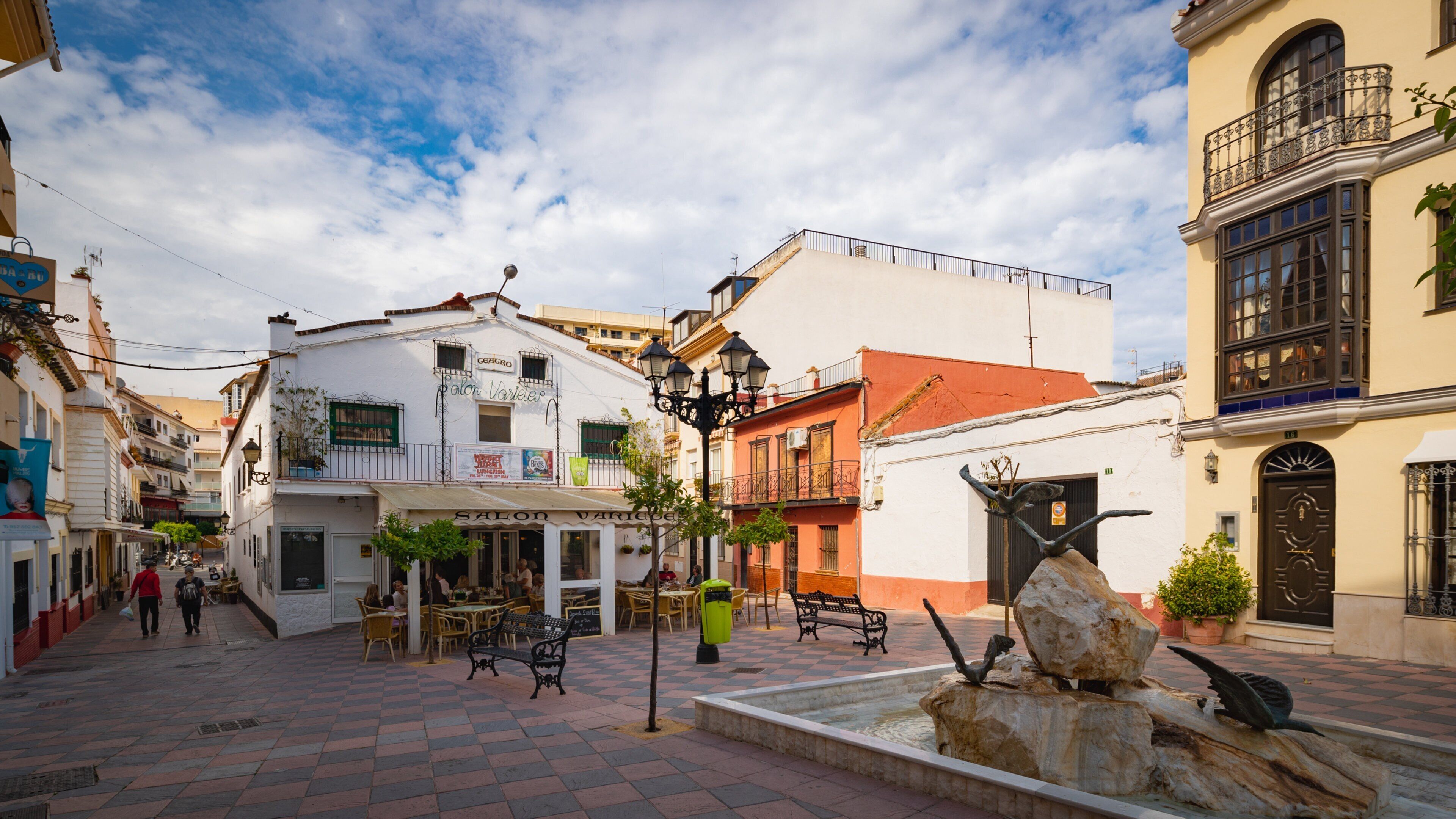 Salon Varietes Theatre