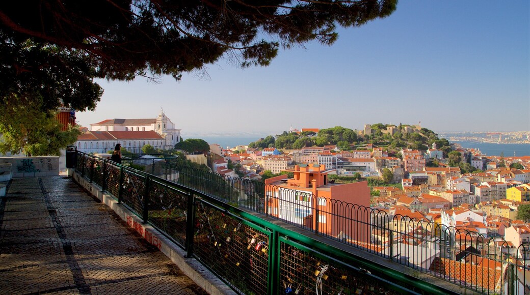 Aussichtspunkt Senhora Do Monte das einen Ansichten, Stadt und Landschaften