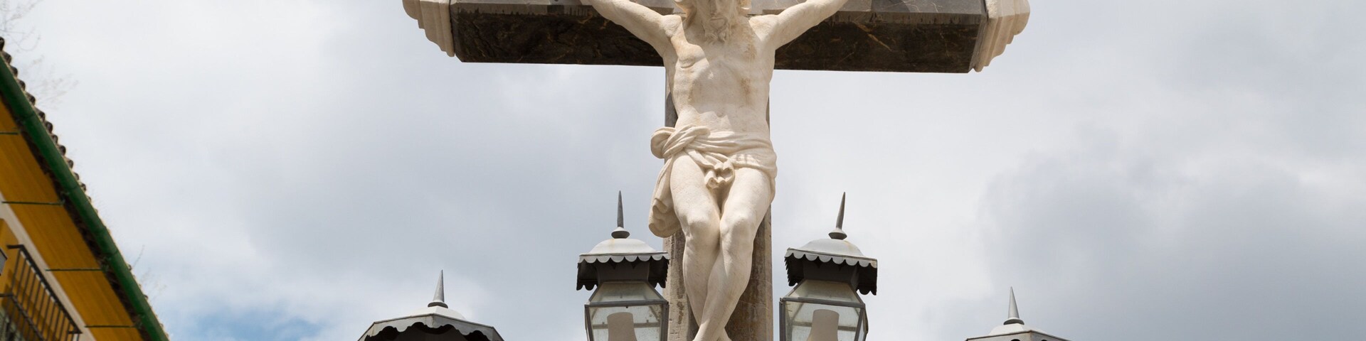Cristo de los Faroles showing religious aspects
