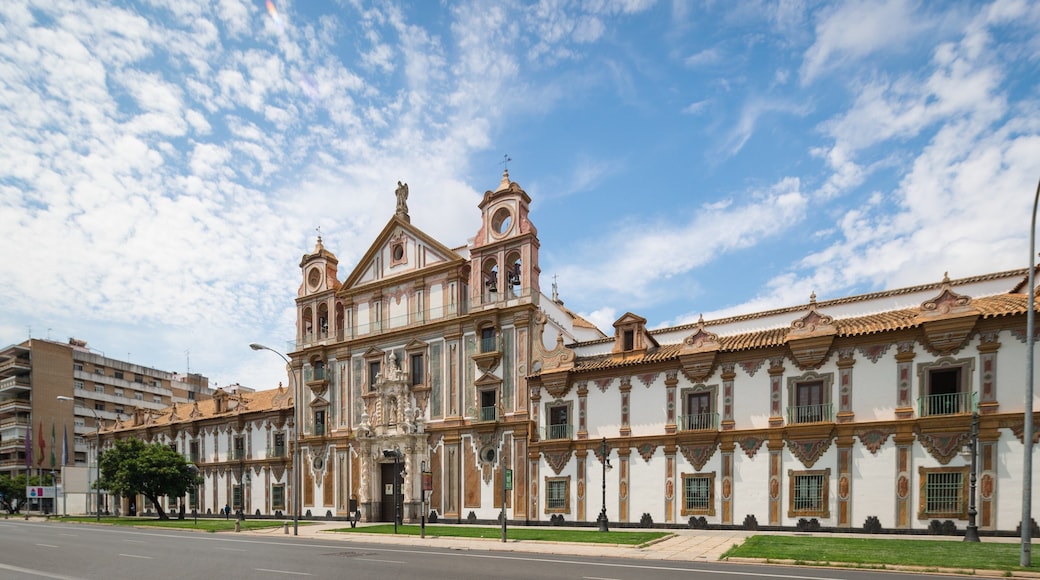 Palacio de la Merced featuring heritage architecture and chateau or palace