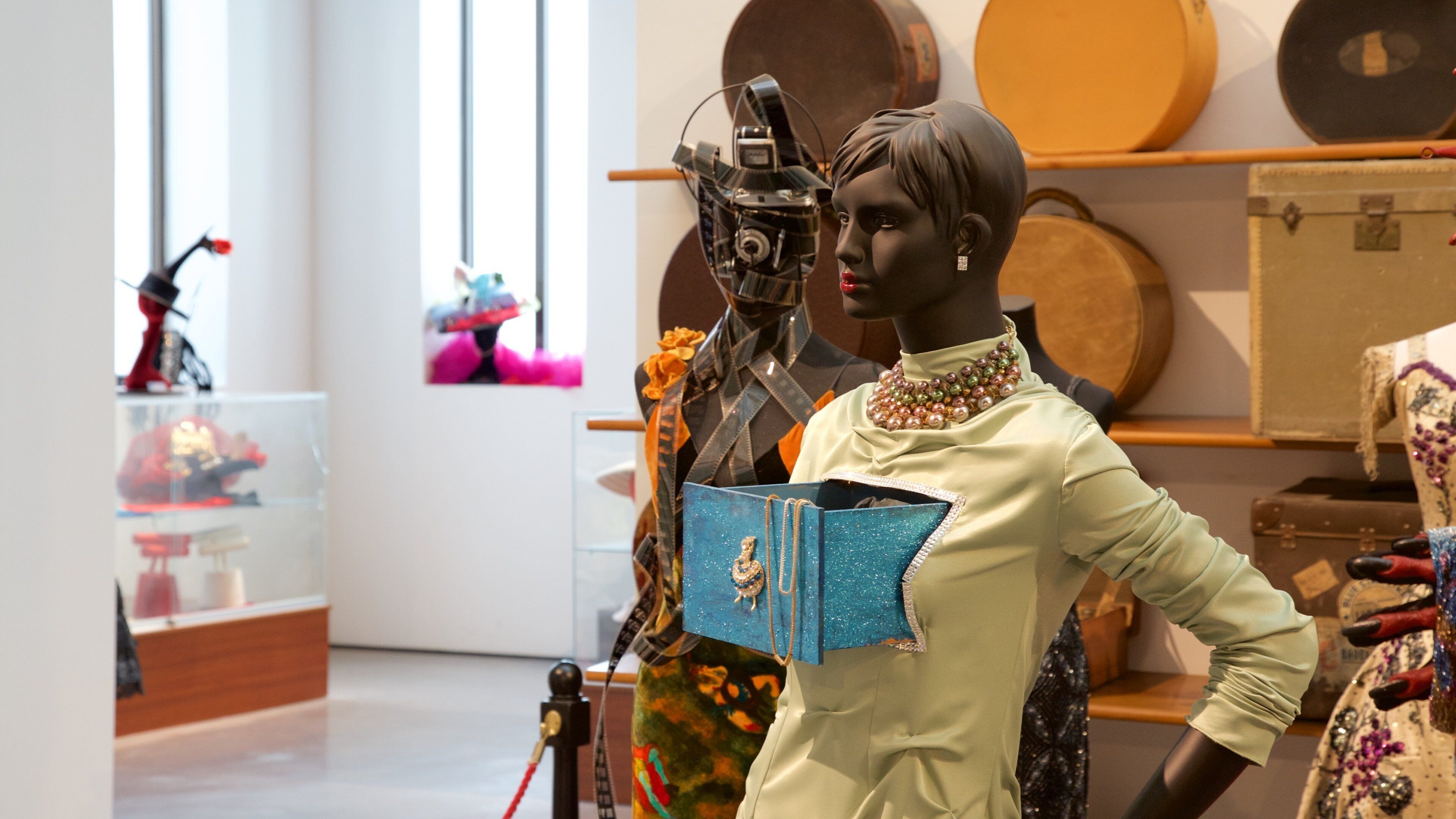 Málaga som omfatter interiør og kunst