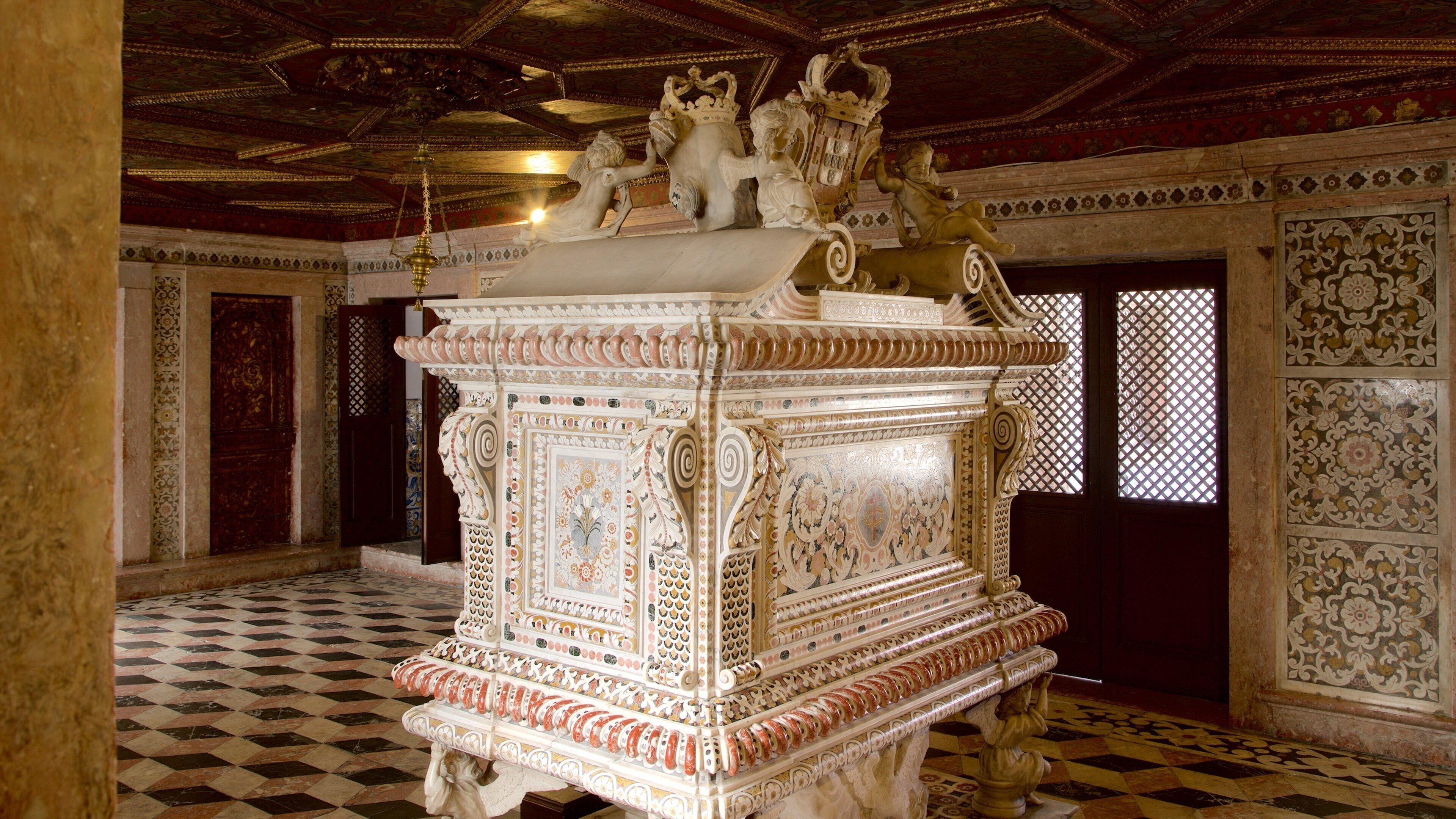 アヴェイロ どの含み 遺跡・遺産 と 屋内の眺め