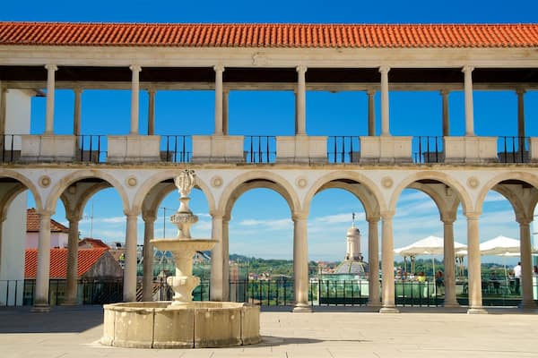 Coimbra welches beinhaltet Geschichtliches und Springbrunnen