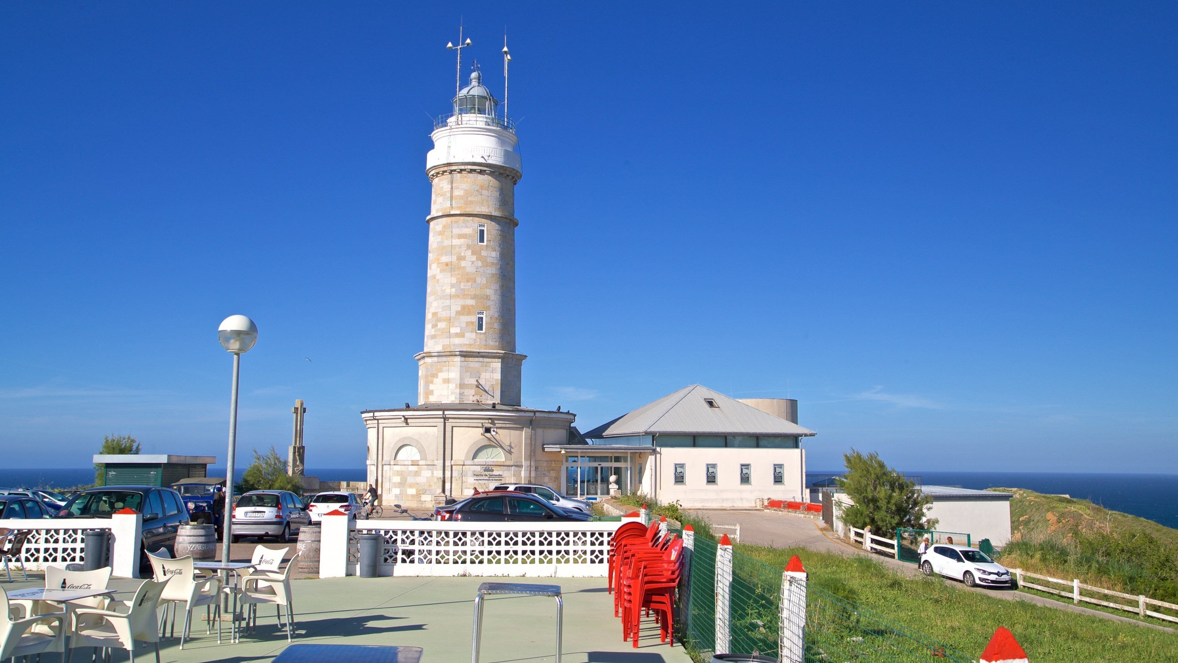 馬約爾角燈塔 呈现出 燈塔