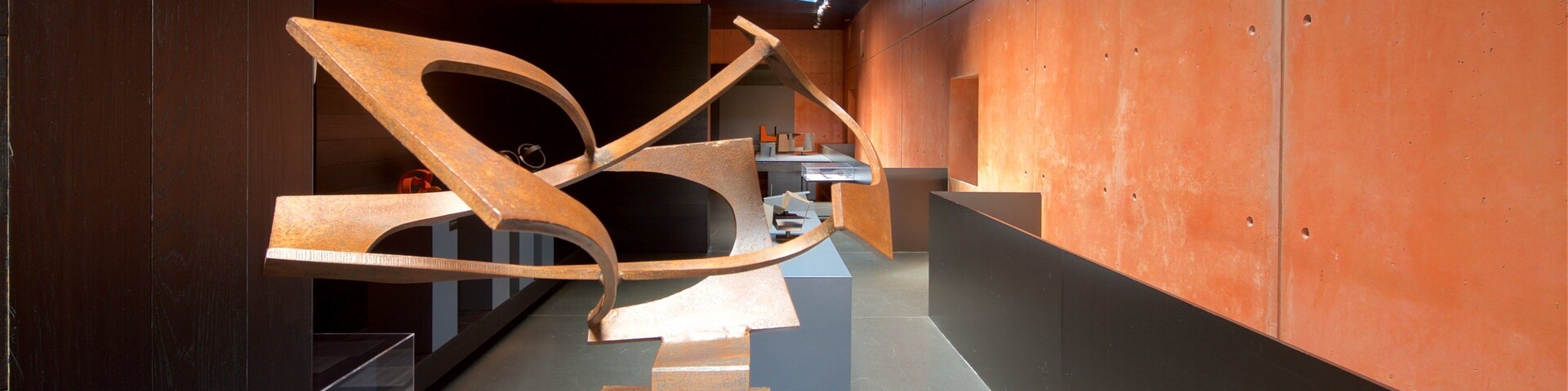 Fundación-Museo Jorge Oteiza caracterizando arte e vistas internas