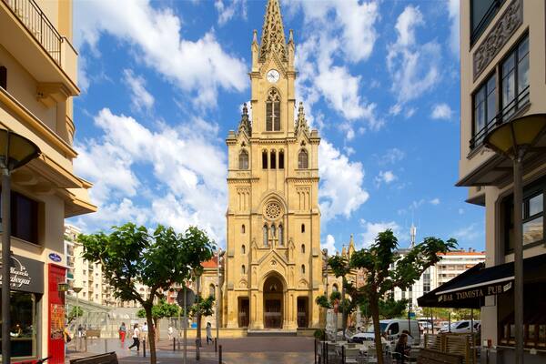 サン イグナシオ教会 表示 遺跡 と 教会あるいは大聖堂