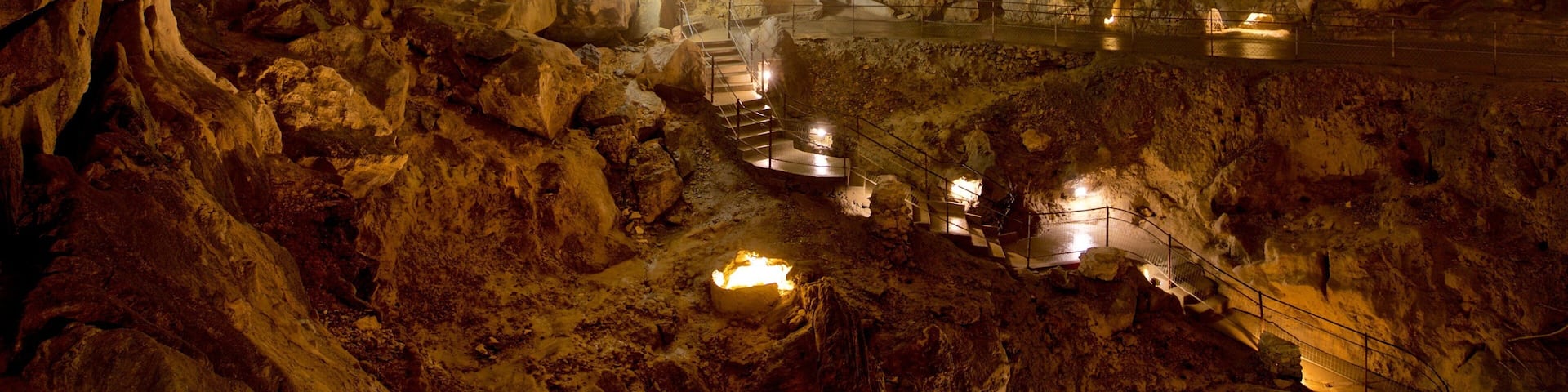 Betharram Caves featuring caves