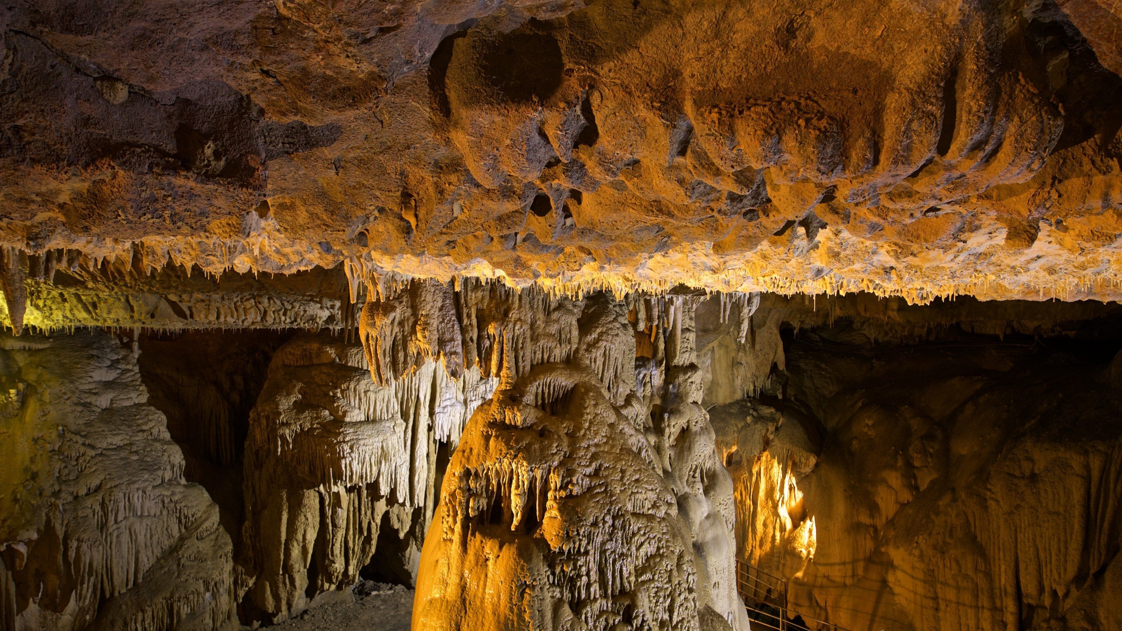 Betharram Caves which includes caves