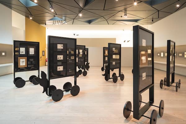 ABC Museum of Drawing and Illustration showing interior views and art