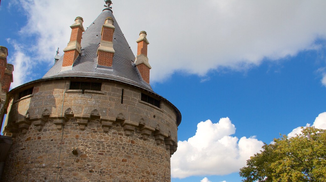 Combourg showing heritage elements