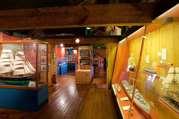 Maritime Museum mettant en vedette vues intérieures