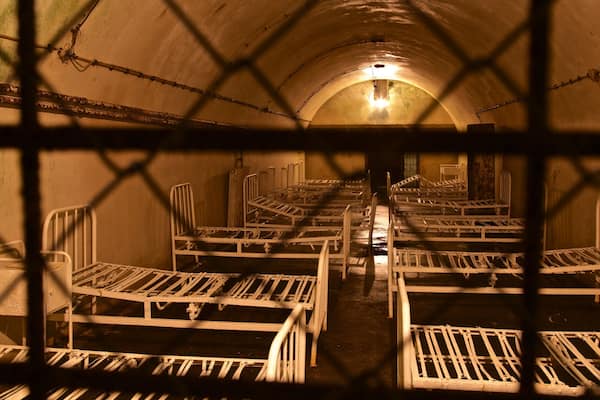 German Underground Hospital montrant vues intérieures