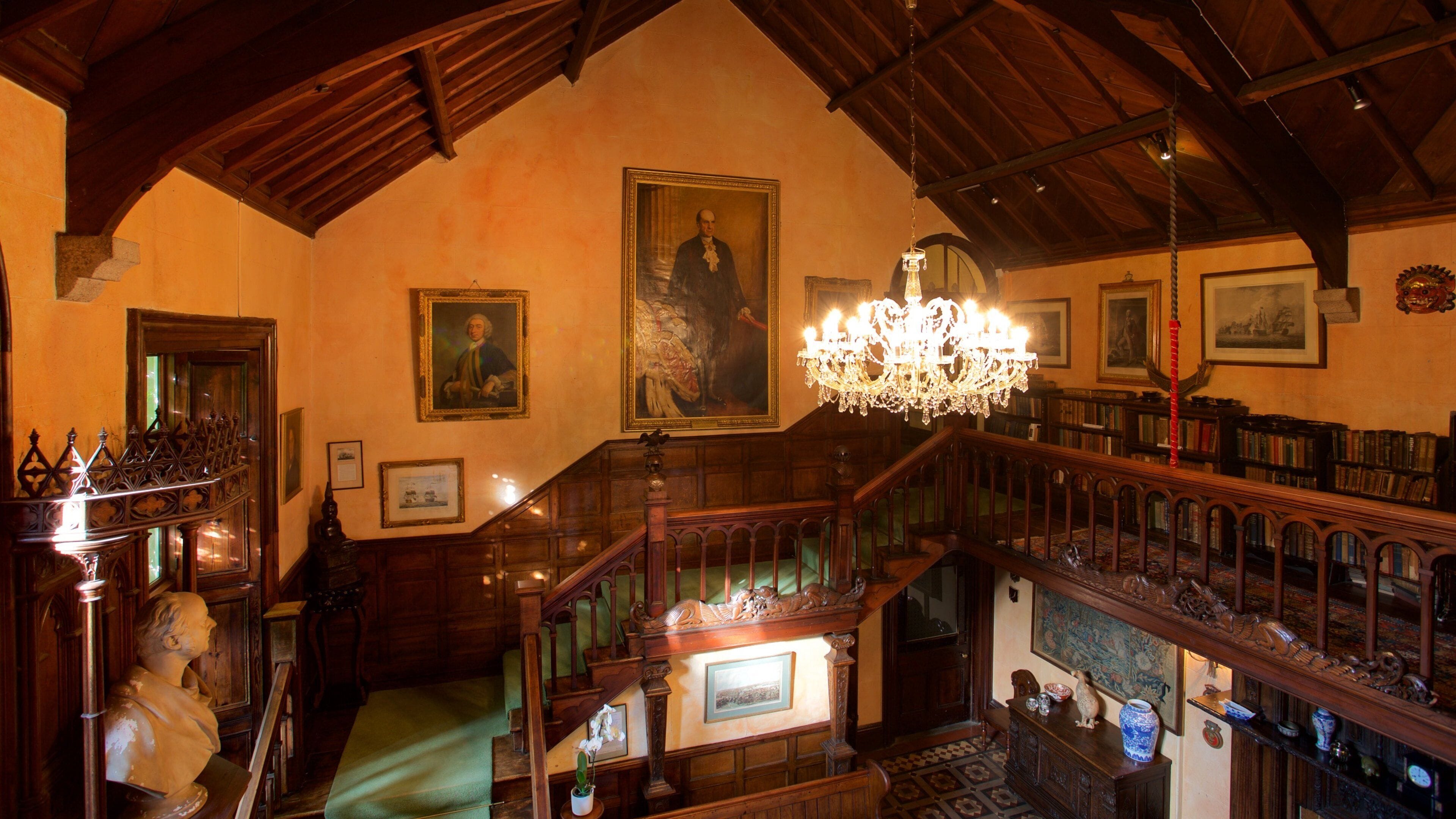 Sausmarez Manor showing heritage elements, interior views and art