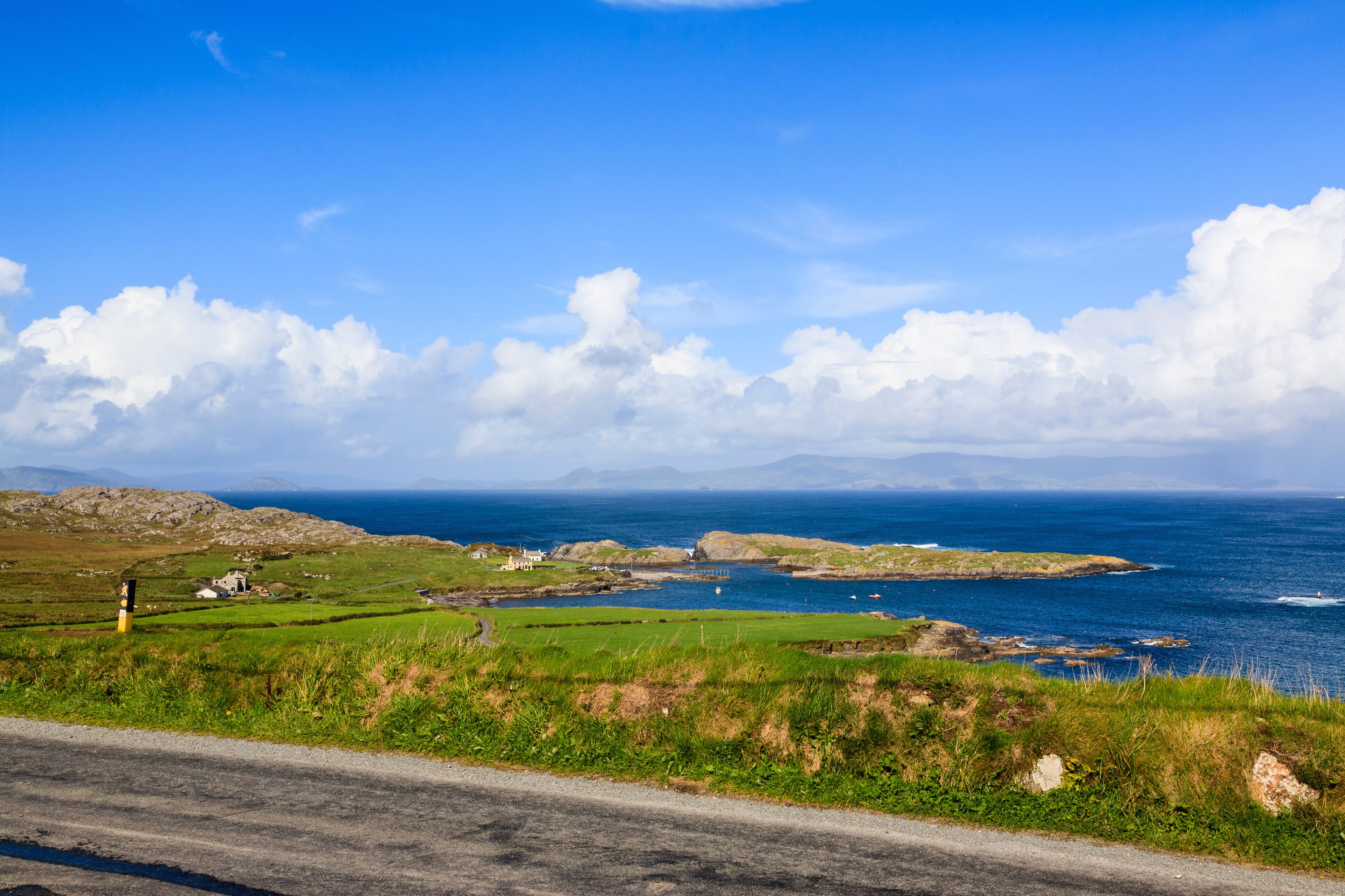 Ring of Beara Way walk on west coast of Ireland. Garnish Point, County Cork, Eire, Southern Ireland.
