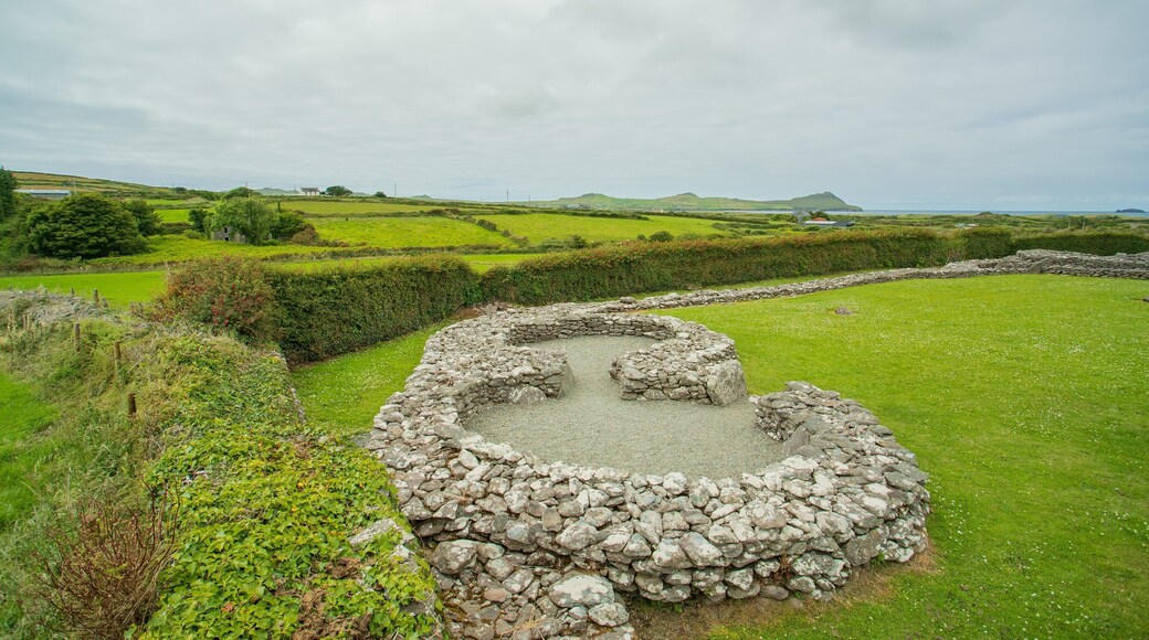 Riasc Monastic Settlement featuring heritage elements and a ruin