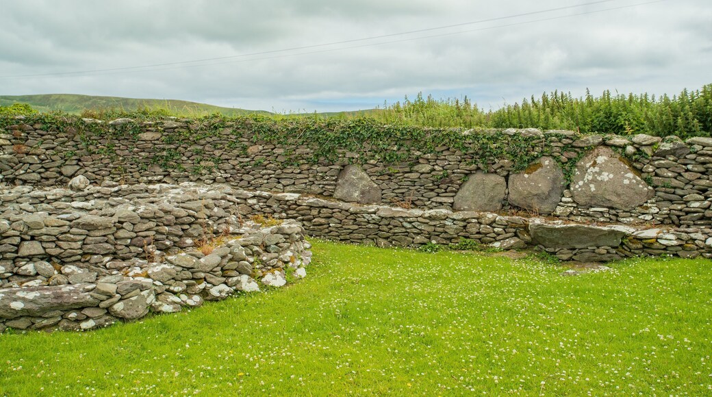 Riasc Monastic Settlement featuring heritage elements and a ruin