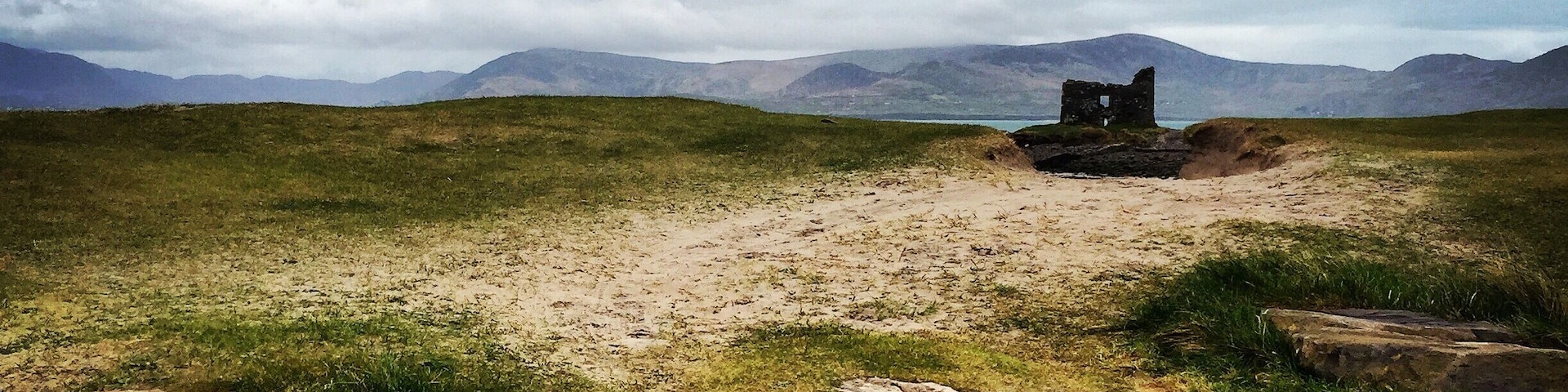 A 16th century castle built to protect the bay from pirates. Just beyond the grass plain is an expansive beach scattered with beautiful seashells.
