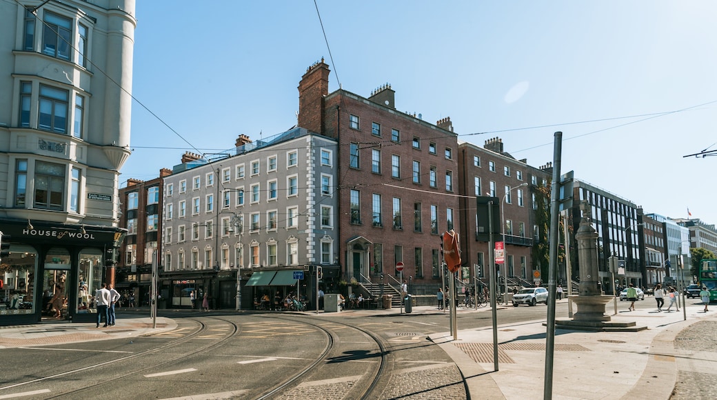 Little Museum of Dublin showing a city