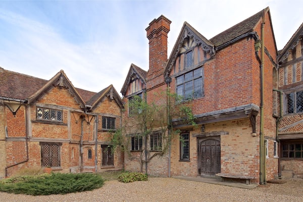 Dorney Court どの含み 家屋 と 遺跡・遺産