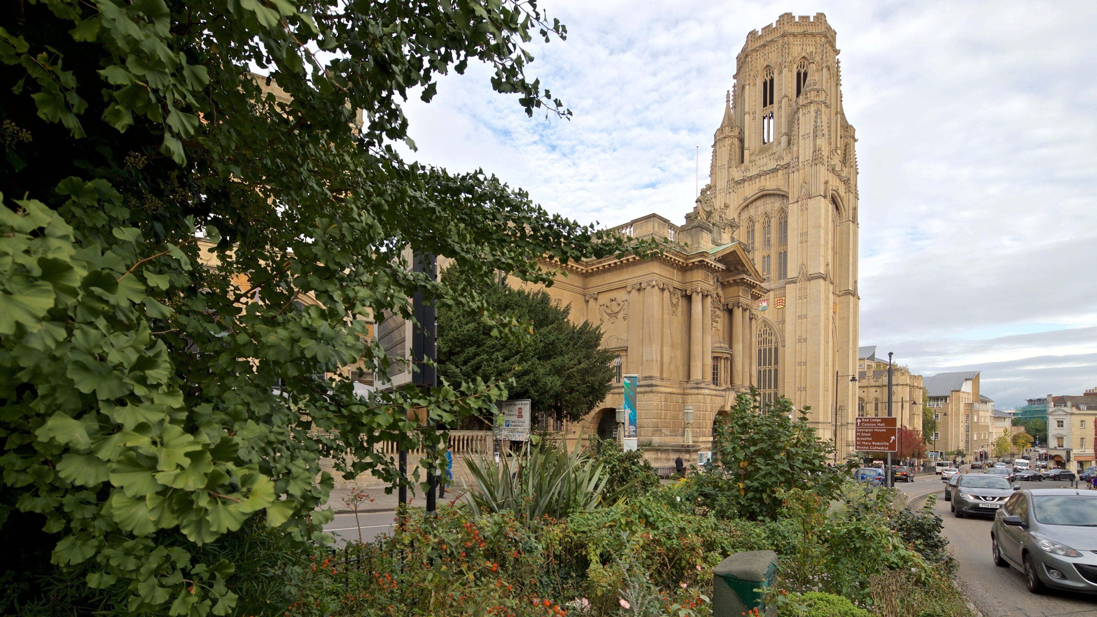 Wills Memorial Building showing heritage architecture