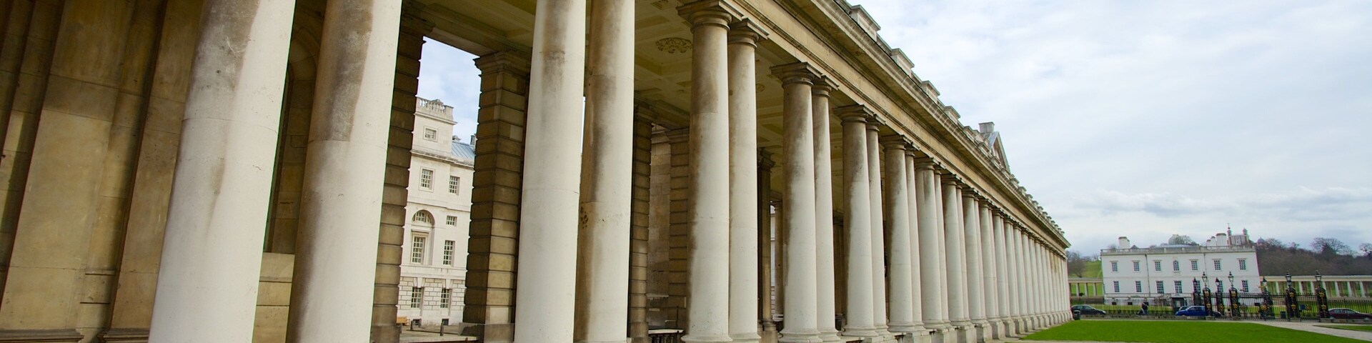 London which includes heritage architecture