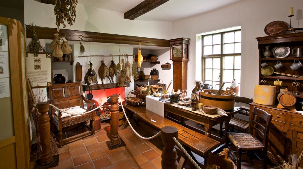 Ford Green Hall showing a house and interior views