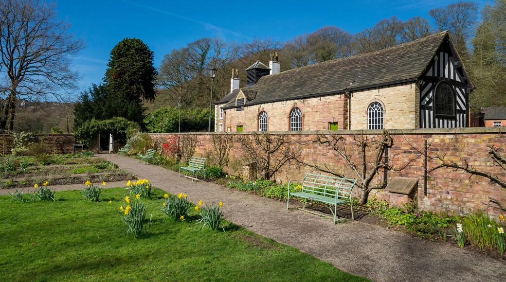 J0BT2P Chadkirk chapel near Romiley, Stockport, Greater Manchester. Beautiful spring sunshine.