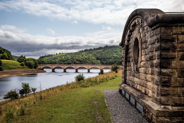Long Distance views of The Dove Stones, and The Salt Cellar, with closer views of the Ashopton Viaduct.
Pictures taken on the 5.5 mile circular walk from Fairholme Visitor Centre