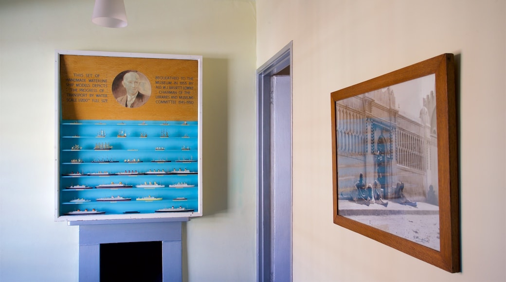 78 Derngate fasiliteter samt innendørs og kunst