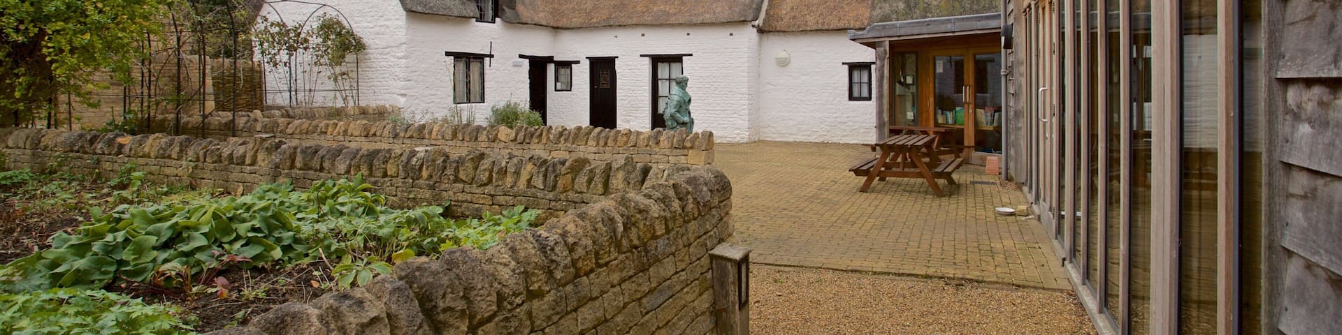 John Clare Cottage どの含み 家屋