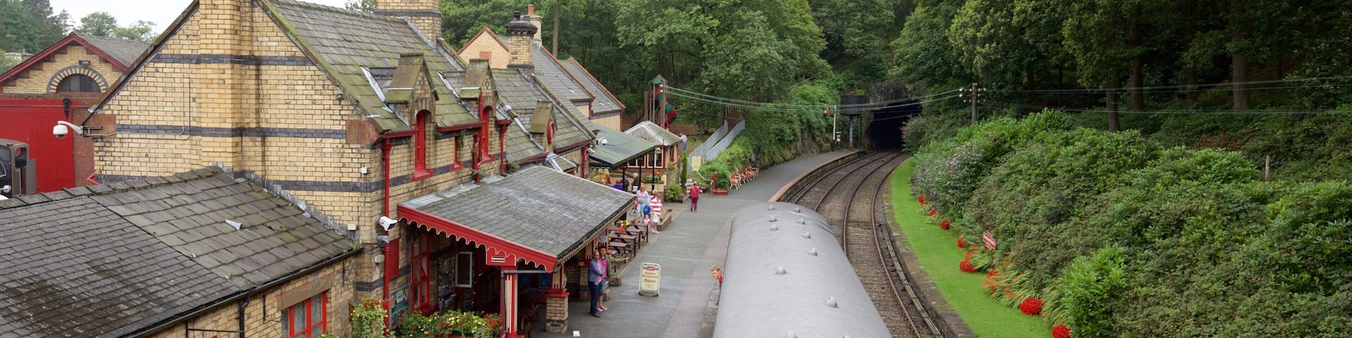 Lakeside caracterizando itens de ferrovia e arquitetura de patrimônio