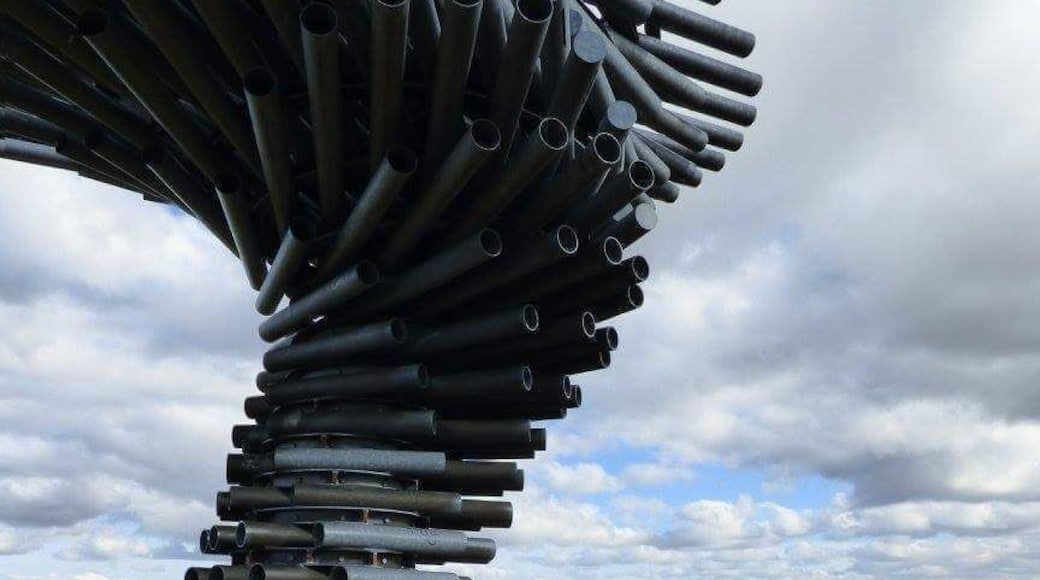 Loved this art installation on the hills above Burnley. Its one of the East Lancs Panopticons! On a breezy day the wind whistles through the tubes and it Sings. :) A cross between dogs howling and a choir of angels. Our dog did not know what to think of it!
#stunningstructures
