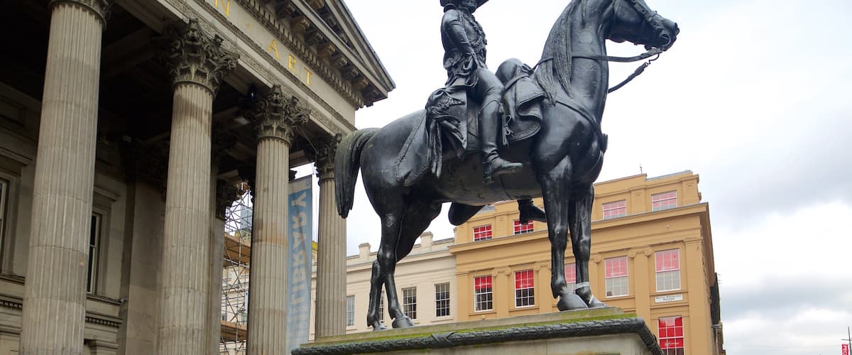 Glasgow showing a statue or sculpture