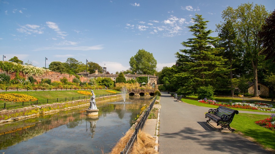 Canal Gardens