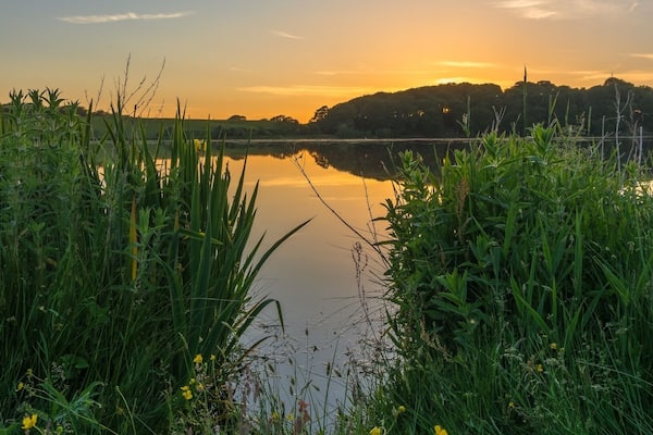 Great place for sunset shots and wildlife. Also water sports too. Plenty of parking and a cafe on site .
#hiking