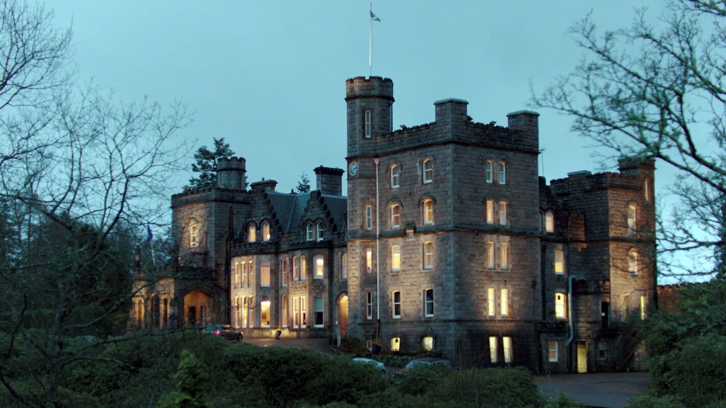 0_Iverlochy_Castle_Scotland