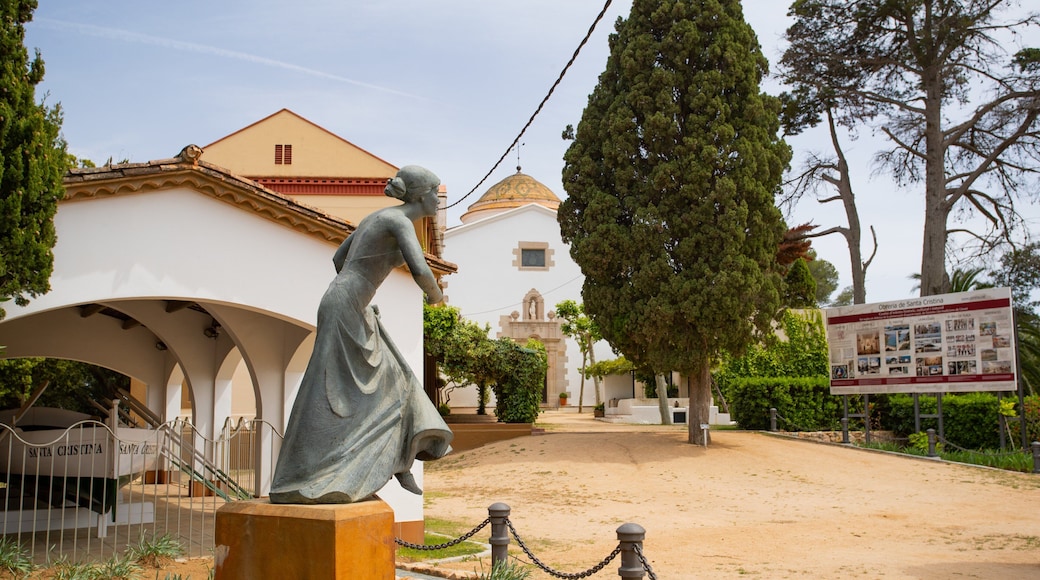 Santa Cristina\'s Shrine featuring a statue or sculpture