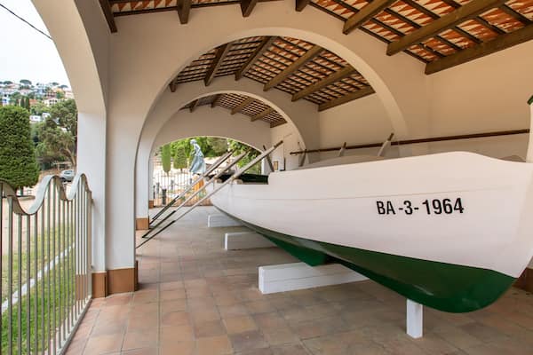 Santa Cristina\'s Shrine which includes heritage elements