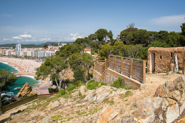 Turo Rodo Iberian Settlement featuring a coastal town and general coastal views