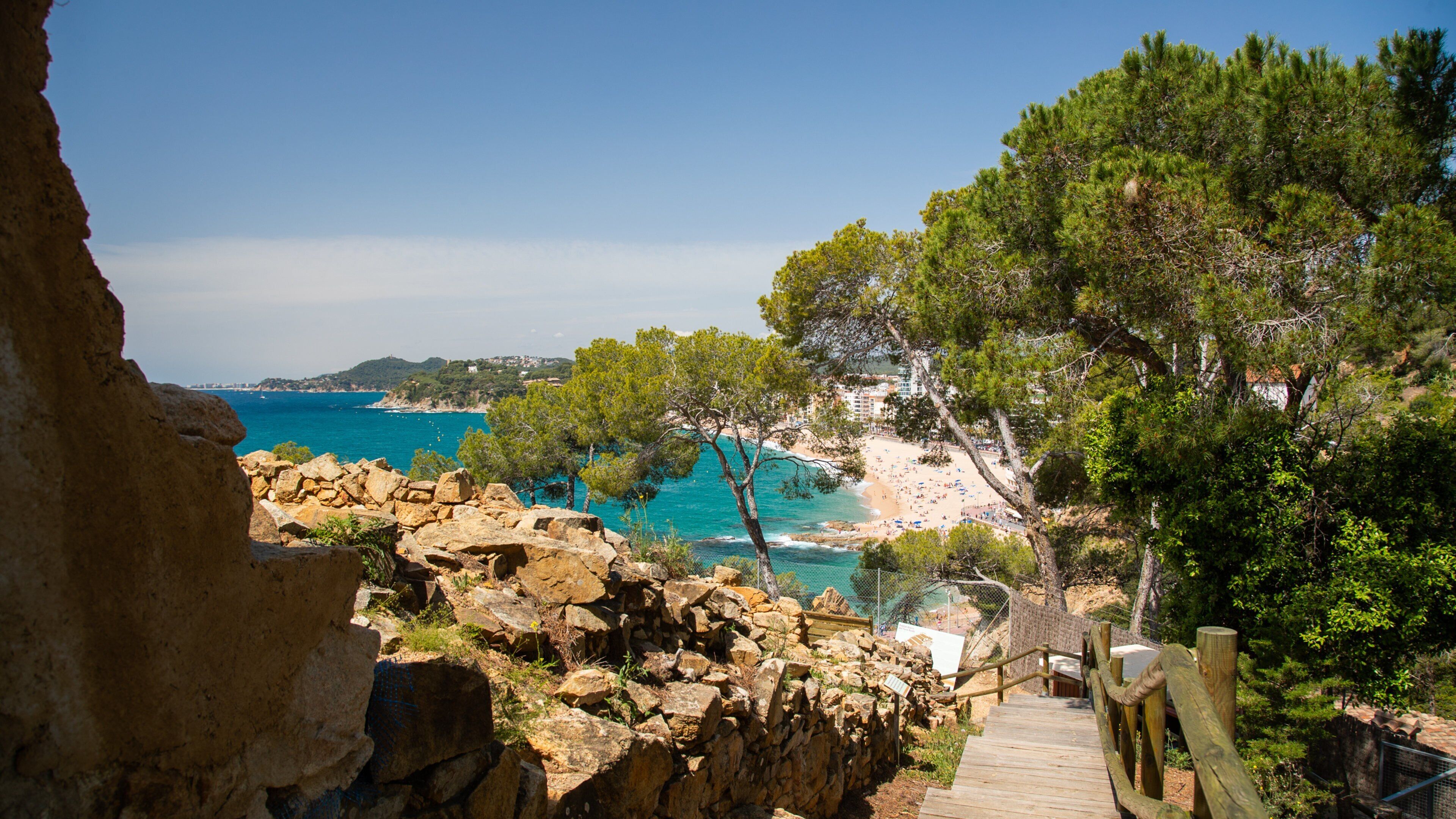 Turo Rodo Iberian Settlement featuring a coastal town and general coastal views