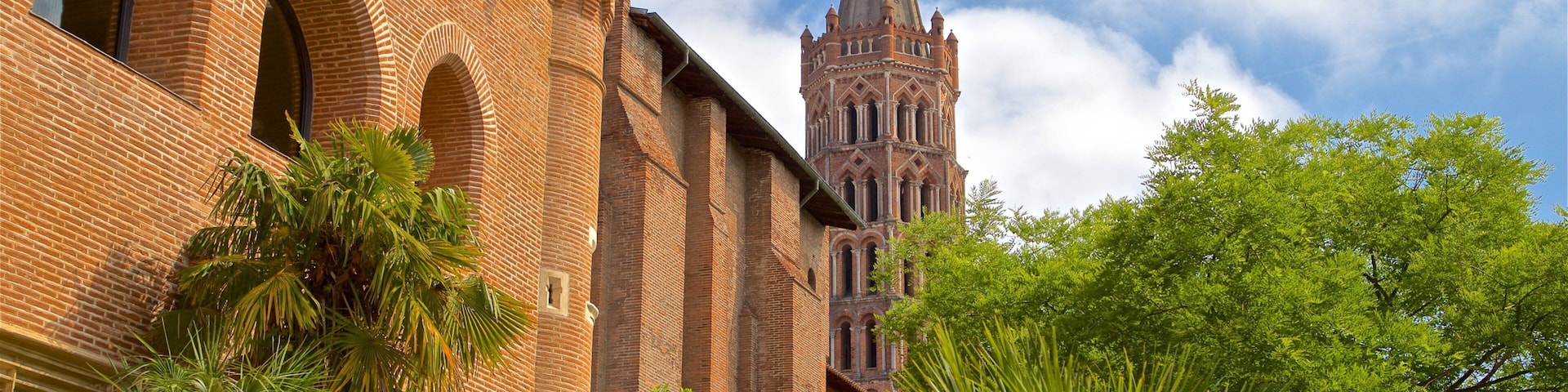 Saint Raymond Museum which includes heritage architecture