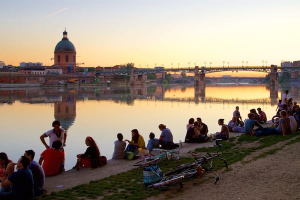 Garonne qui includes riviĂšre ou ruisseau, pont et coucher de soleil