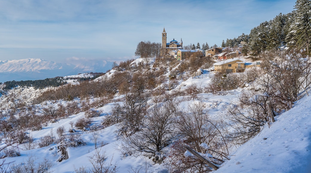 Panoramic sight of the small village of Gioia Vecchio during winter, near Pescasseroli, in Abruzzo National Park. Italy.