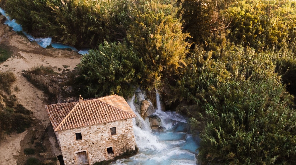 Cascades Cascate del Mulino