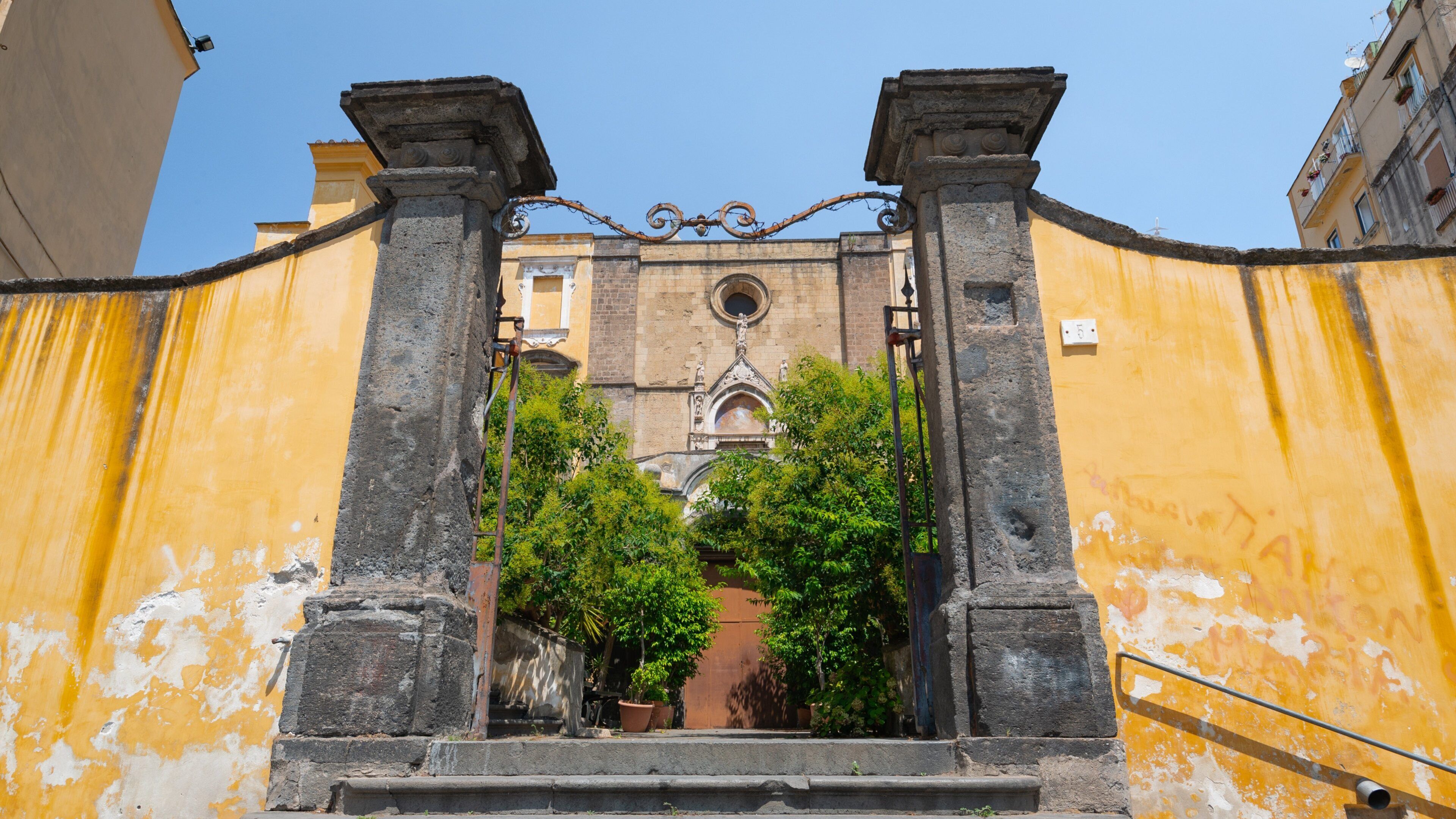 Chiesa di San Giovanni a Carbonara featuring heritage elements