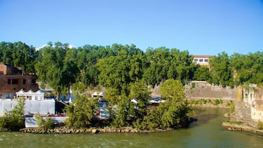 Lacio ofreciendo un río o arroyo