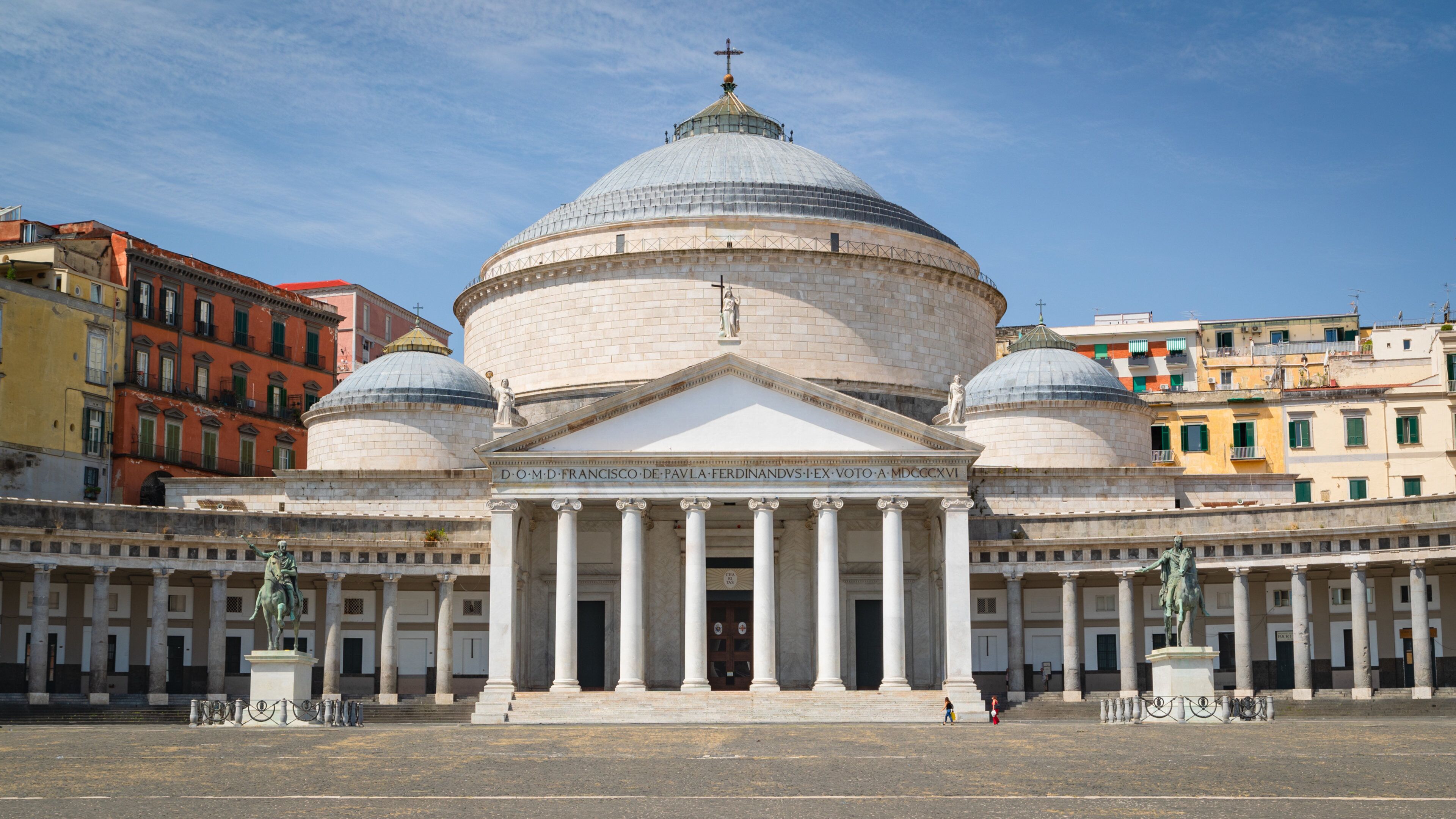 Pontificia Reale Basilica di San Giacomo degli Spagnoli showing a square or plaza, a church or cathedral and heritage architecture