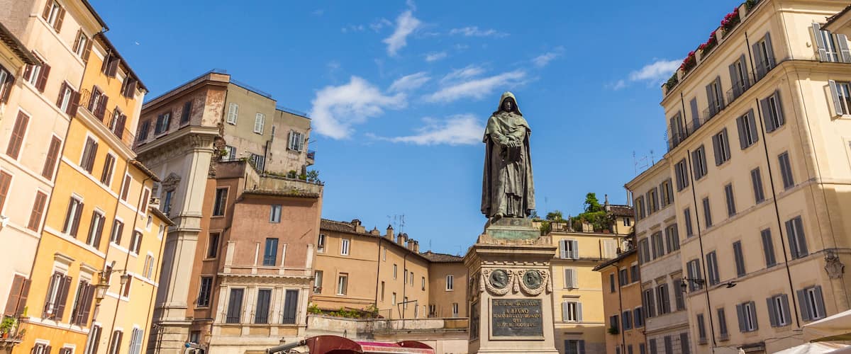 Campo de' Fiori with the monument to philosopher Giordano Bruno with daily market; Shutterstock ID 494456857; Purchase Order: -