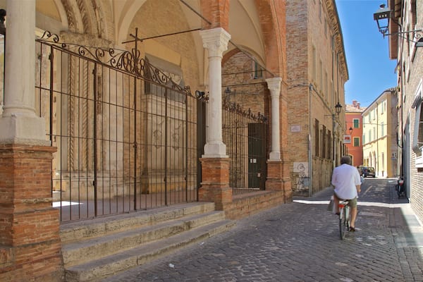 Chiesa San Francesco どの含み サイクリング 及び 男性 (個人)